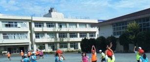 小学校　伊勢原市立比々多小学校（小学校）まで1011m