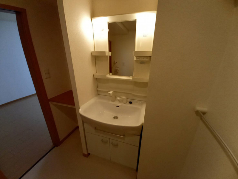 洗面設備　お洒落な洗面台を完備しています(＾＾♪