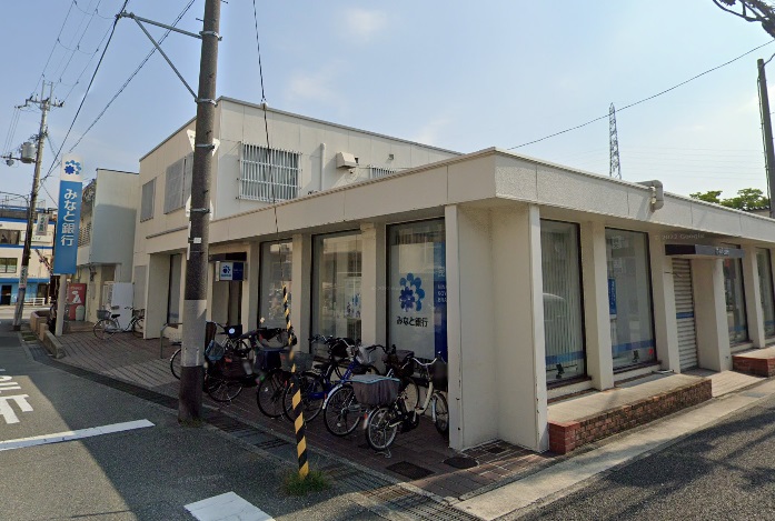銀行　みなと銀行 昆陽里支店(昼休業導入店舗)（銀行）まで626m
