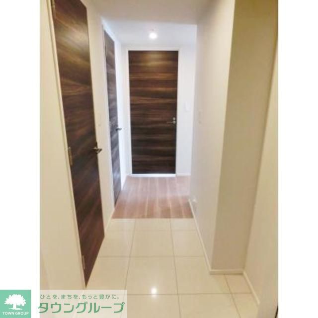 玄関　※写真は同タイプ住戸です。