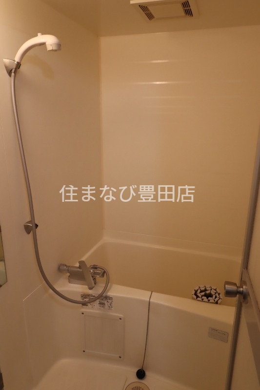 バス・シャワールーム　同型別部屋写真