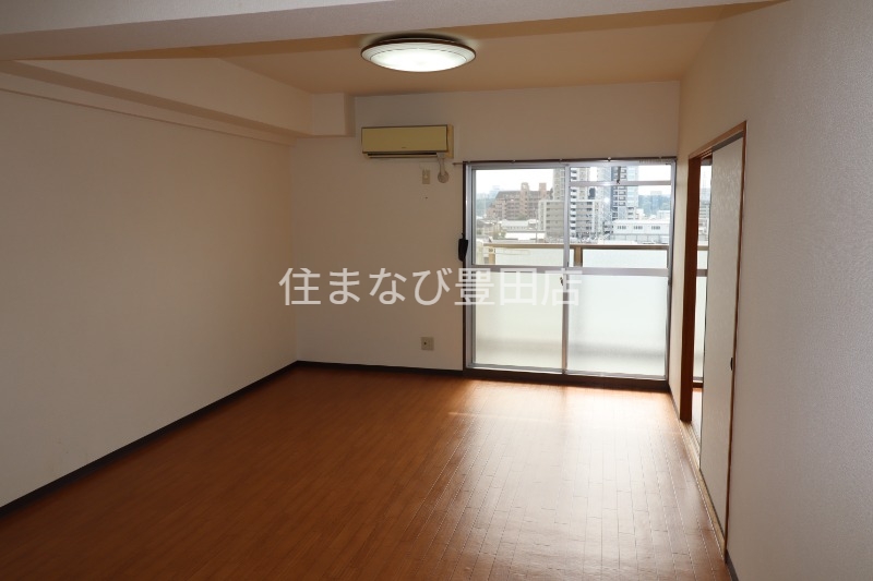 居室・リビング　同型別部屋写真