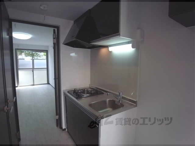 キッチン　同タイプマンションの写真です。