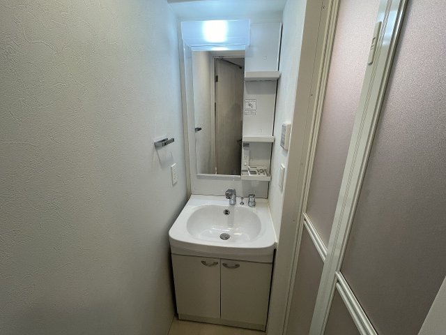 洗面設備　コンパクトで使いやすい洗面所