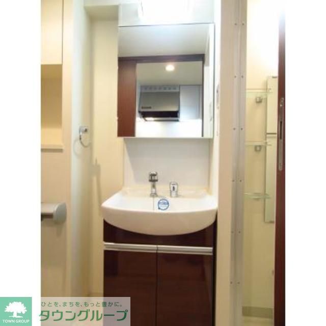 洗面設備　※写真は同タイプ住戸です。