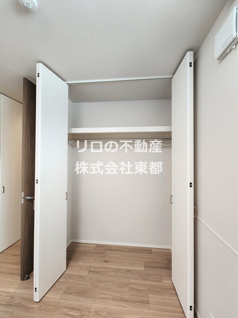 収納　奥行き、高さのあるクローゼットです♪
