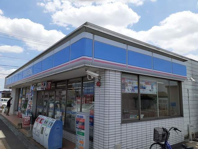 コンビニ　ローソン（コンビニ）まで700m