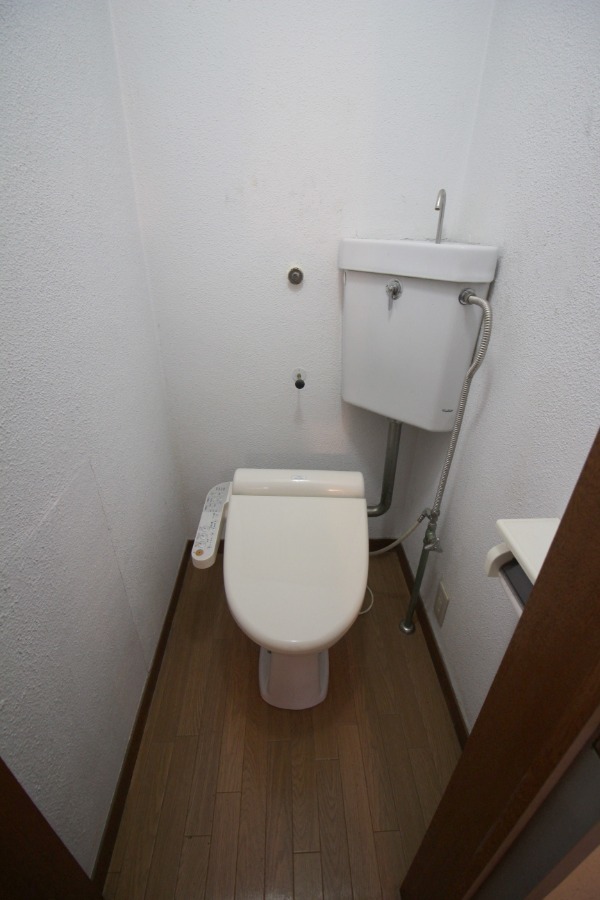 トイレ　トイレ温水洗浄便座