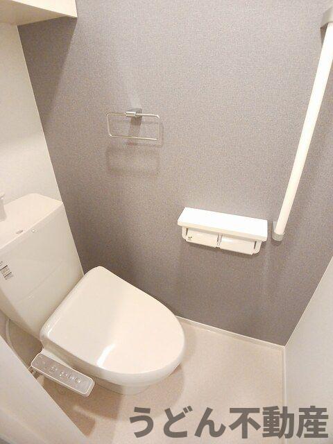 トイレ　うどん県のお部屋探しはうどん不動産へ うどんちゃんとLINE