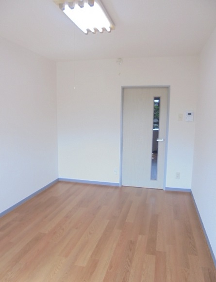 その他部屋・スペース　清潔感のあるフローリングのお部屋です