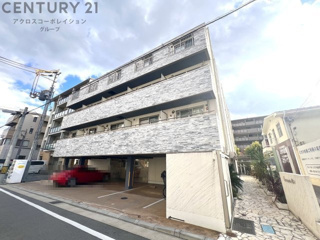 建物外観　オートロックで外部の人間が簡単に出入りできないため安心です。