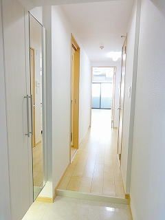 玄関　ウエストサイド中山道　板橋区板橋1