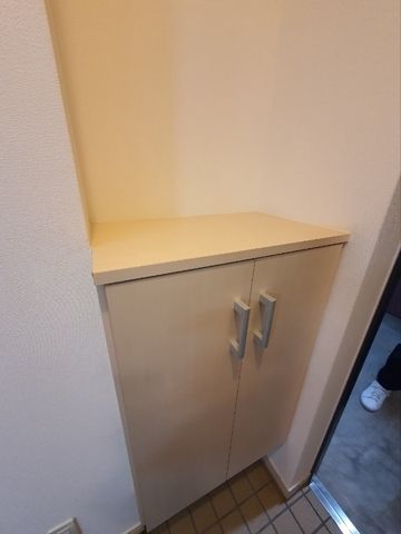 玄関　※別号室の参考写真です。
