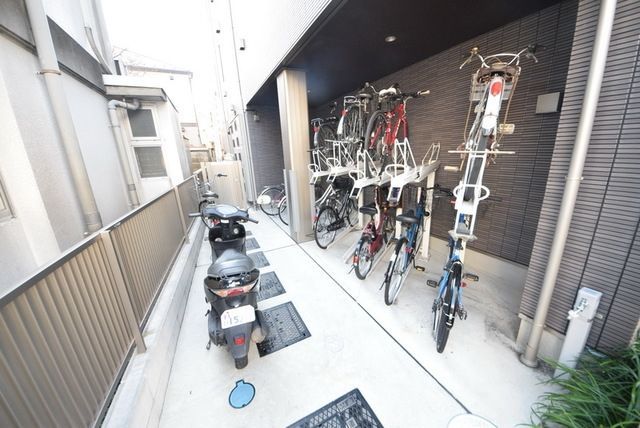 駐車場　★敷地内の駐輪場をお使いいただけます★