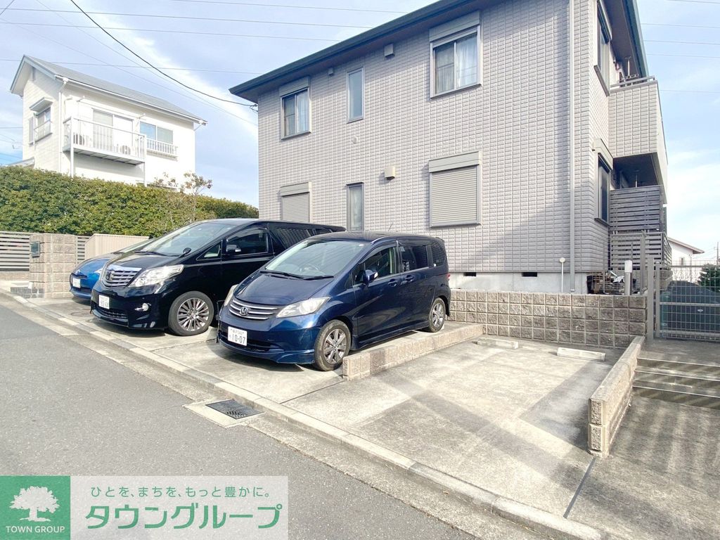 駐車場　駐車場