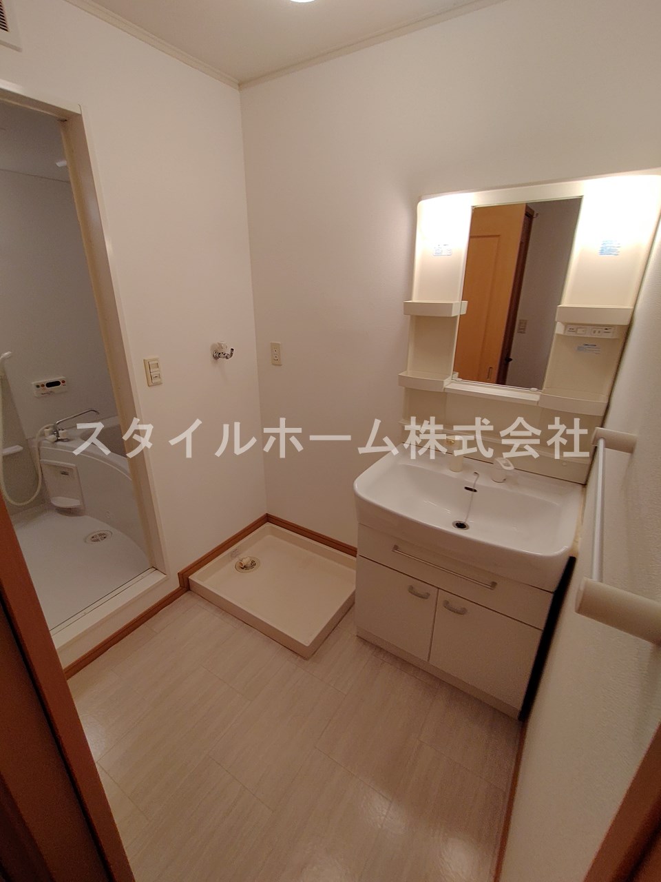 洗面設備　別部屋写真です。