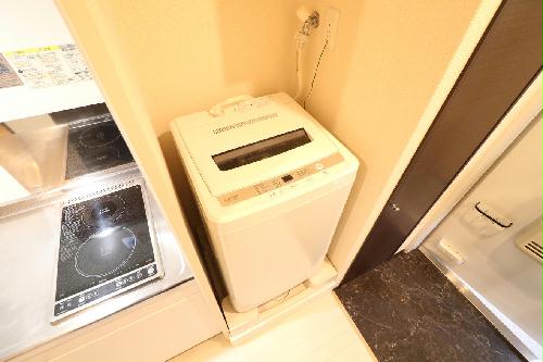 その他　室内洗濯機完備によりお手軽に引越しが可能！