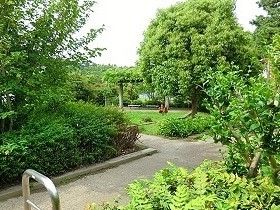 公園　南山公園（公園）まで550m