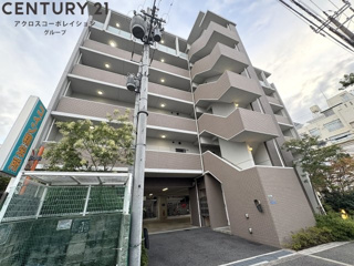 建物外観　オートロックで外部の人間が簡単に出入りできないため安心！