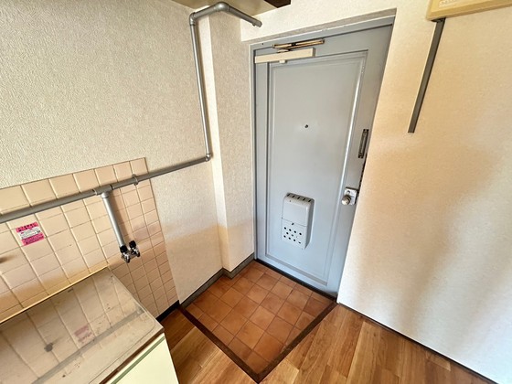 玄関　※別部屋の写真です
