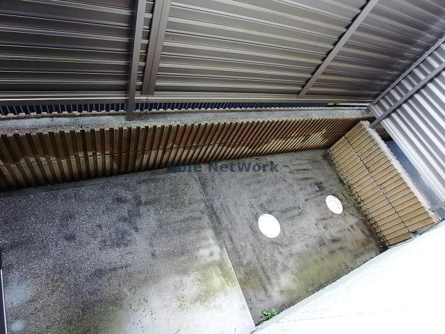 庭　別部屋参照