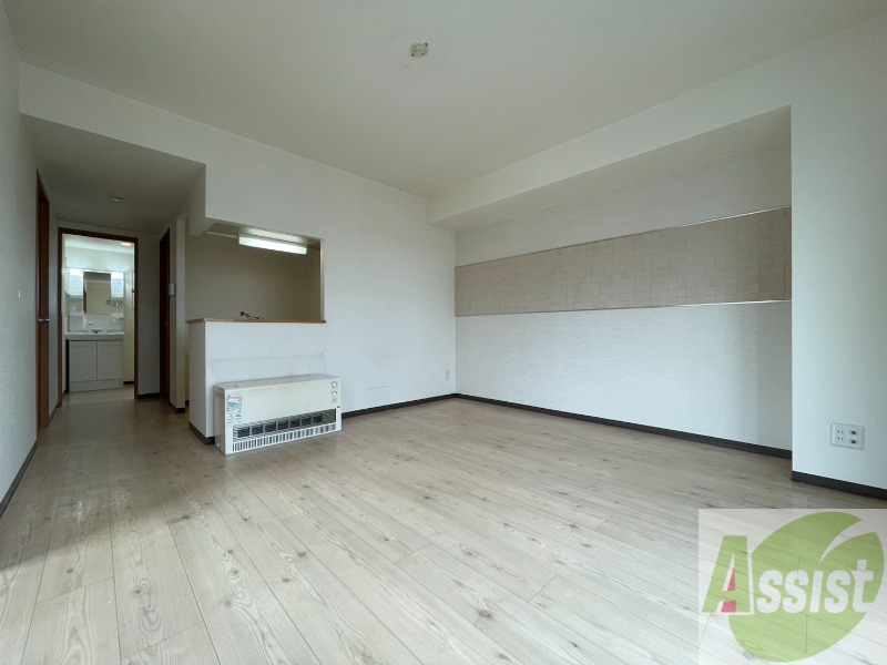 居室・リビング　広くてキレイなお部屋が広がっていて、充実した生活が送れそう。
