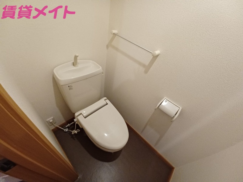 トイレ　同型参考写真
