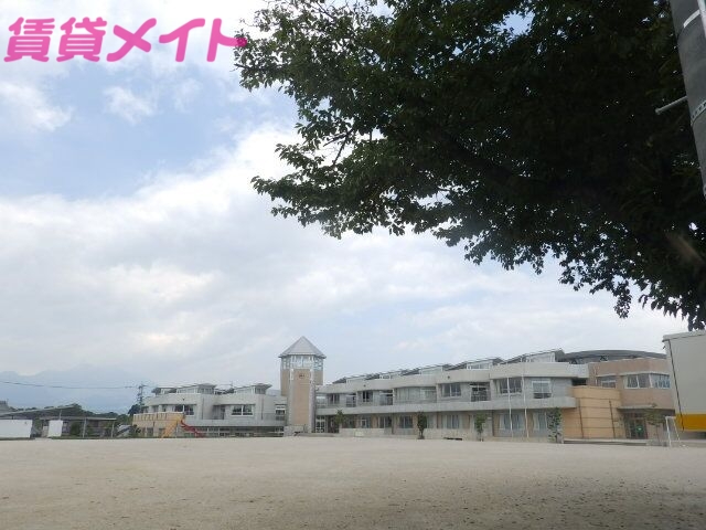 小学校　いなべ市立員弁西小学校（小学校）まで1069m