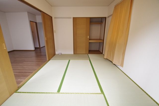その他部屋・スペース　★和室スペースも日当たりが良くて明るいです★