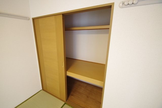 収納　★押し入れタイプでたっぷり収納できます★