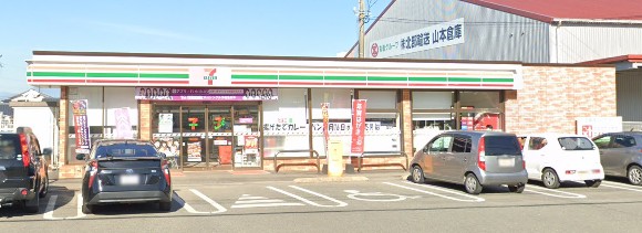 コンビニ　セブンイレブン 久留米山本町店（コンビニ）まで1942m