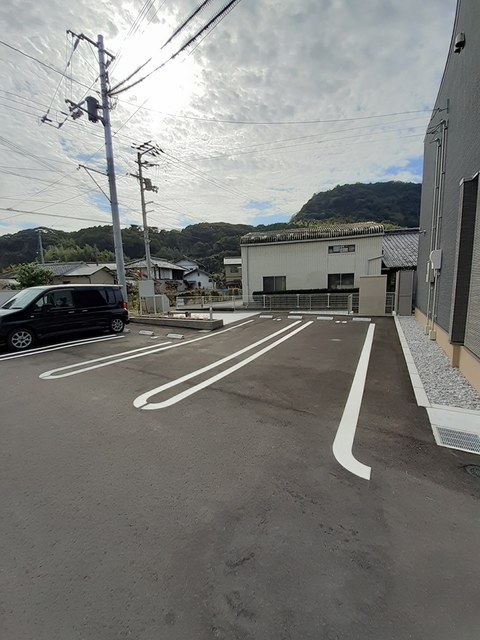 駐車場　駐車場