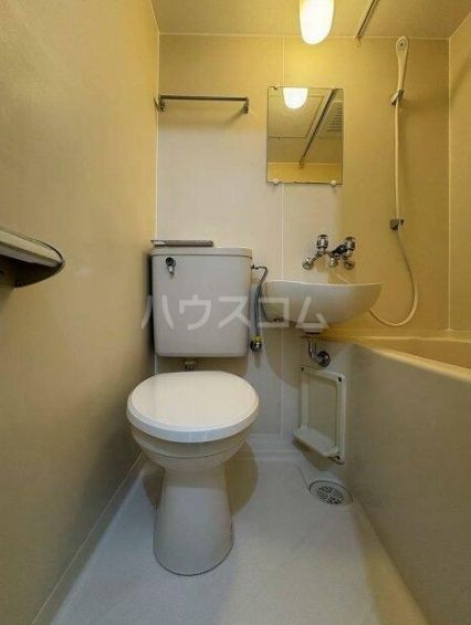 ライオンズマンション横浜ウエストのトイレ写真