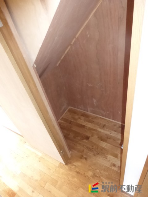 その他　階段下の収納です☆