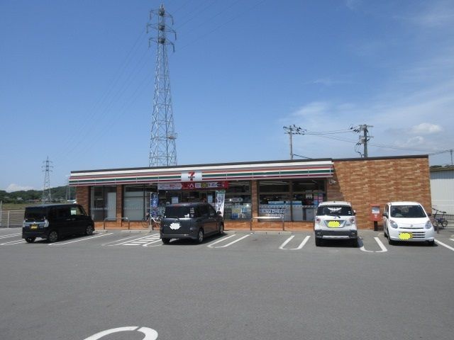 コンビニ　セブンイレブン（コンビニ）まで950m
