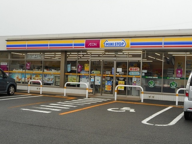 コンビニ　ミニストップ徳島末広店様（コンビニ）まで220m