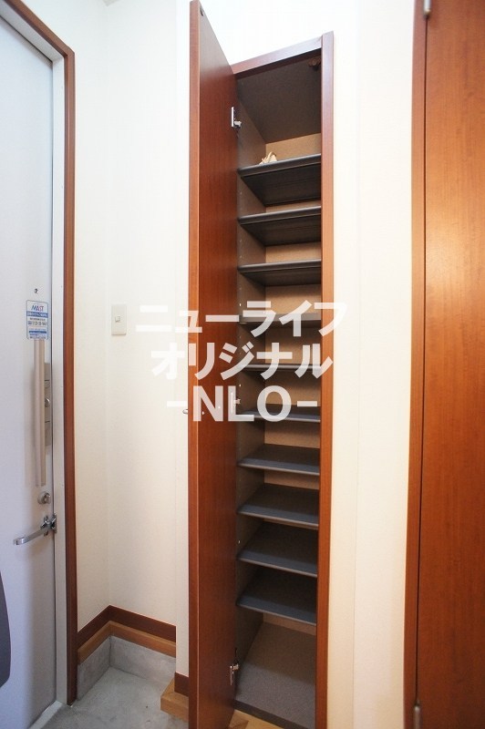 その他設備　天井まで高さのあるシューズボックス☆