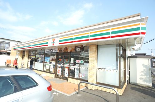 コンビニ　セブンイレブン秦野鶴巻南2丁目店（コンビニ）まで488m
