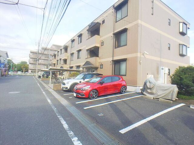 駐車場　駐車場