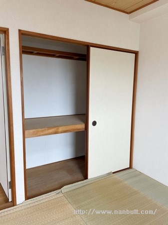 収納　押入