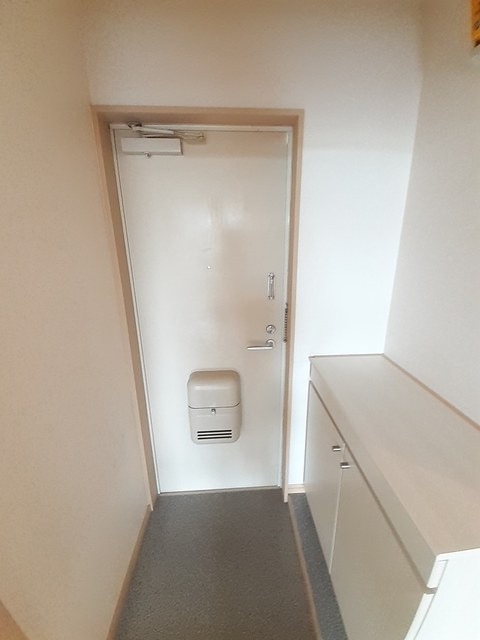 玄関　図面と現状に相違がある場合には現状を優先
