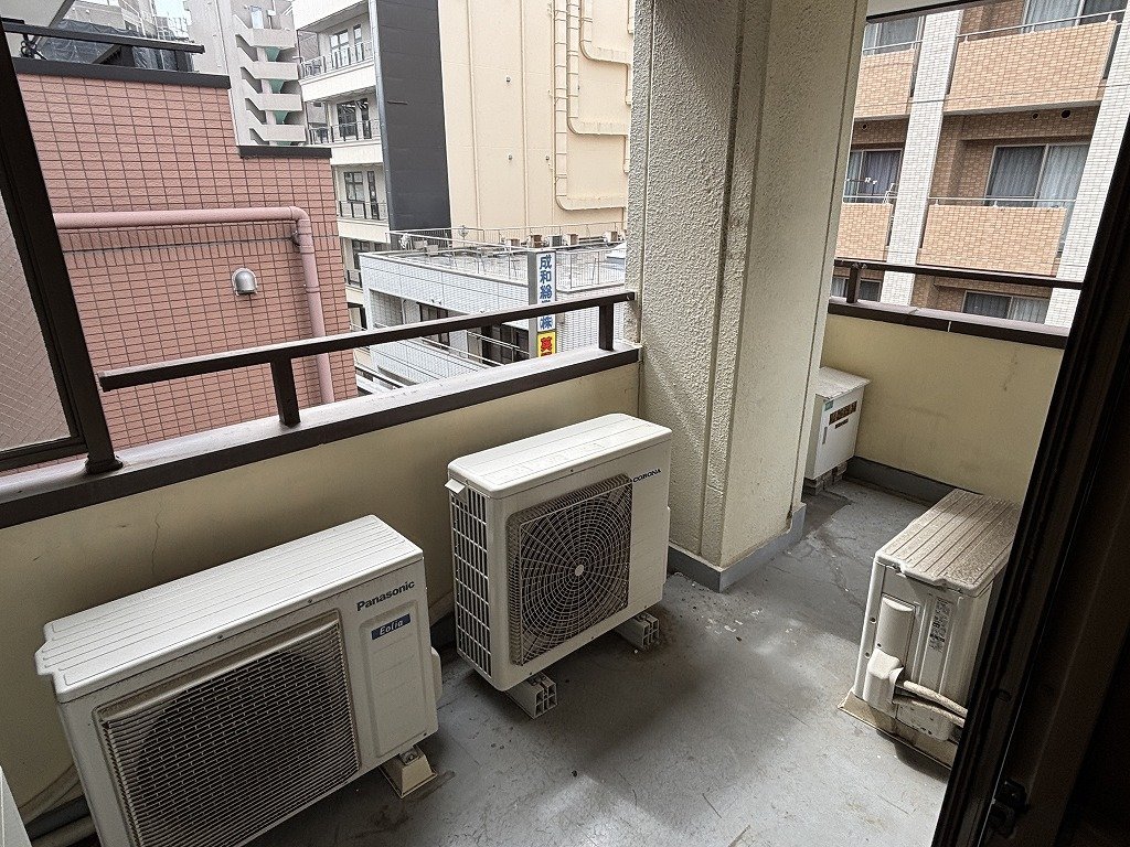 バルコニー　南側Ｌ型バルコニー　奥行きがございます。