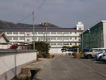 小学校　福山市立加茂小学校（小学校）まで812m