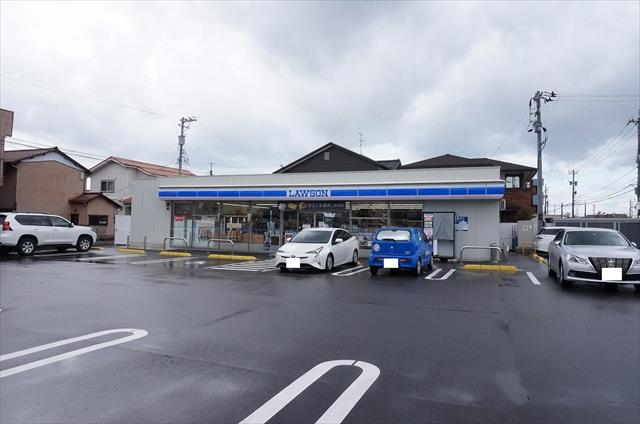コンビニ　ローソン（コンビニ）まで352m