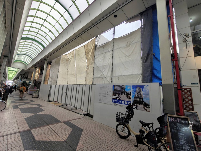 建物外観　建築中