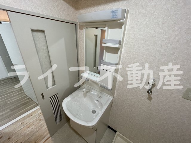 洗面設備　独立洗面台です