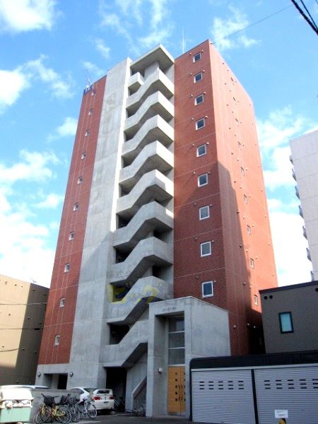 建物外観　インターネット無料導入の高層１ＬＤＫマンションです♪