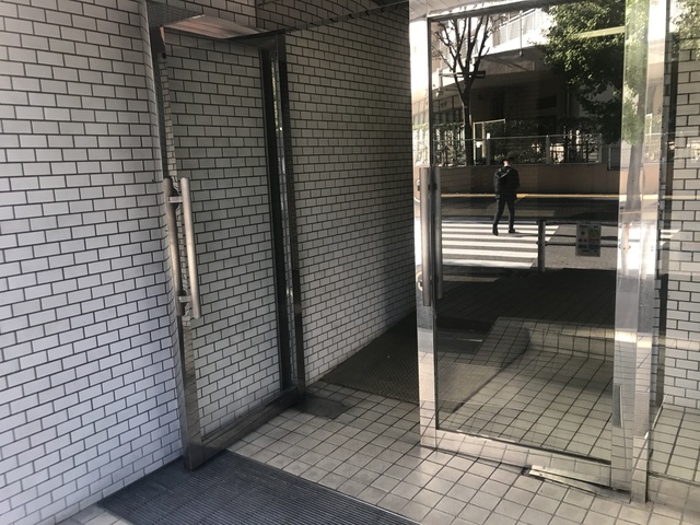 エントランス　エントランス