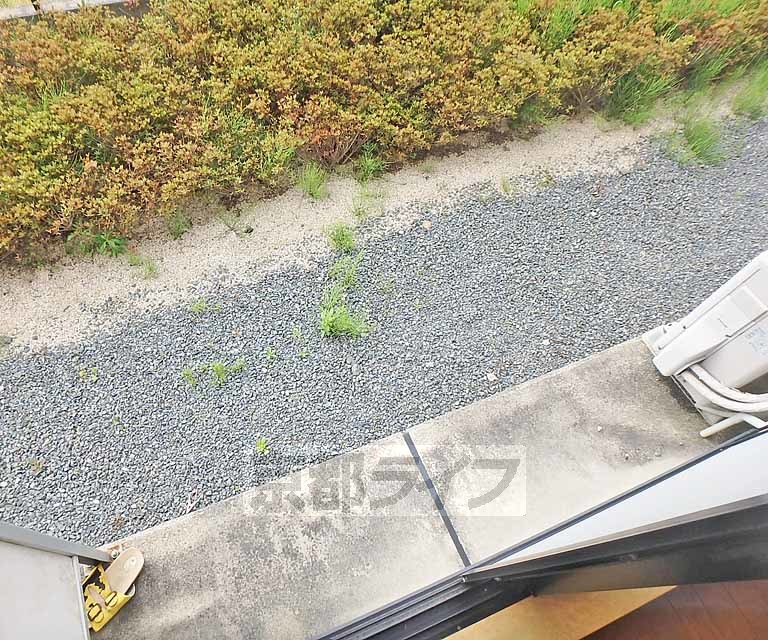 バルコニー　窓からの写真です