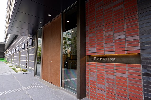 エントランス　建物の内部です
